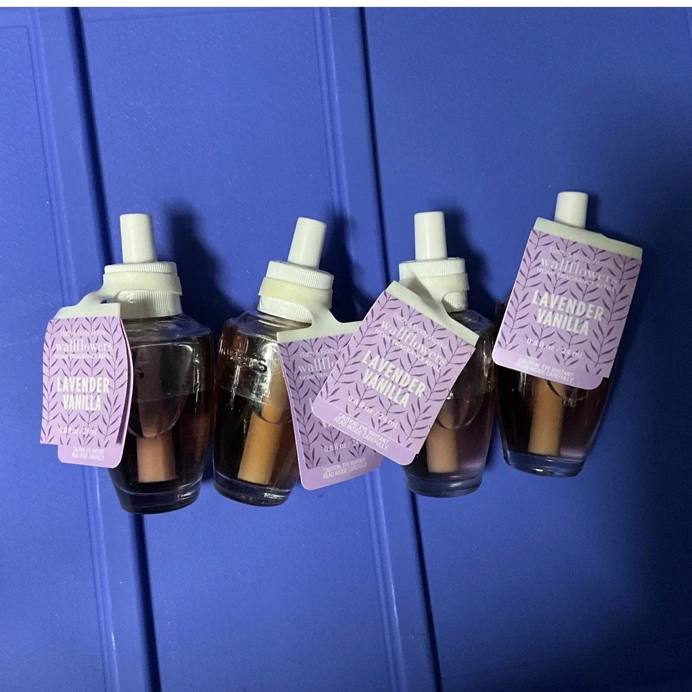 Bath and Body Works Wallflowers Home Fragrance Refill Lavender Vanilla 4-Pack